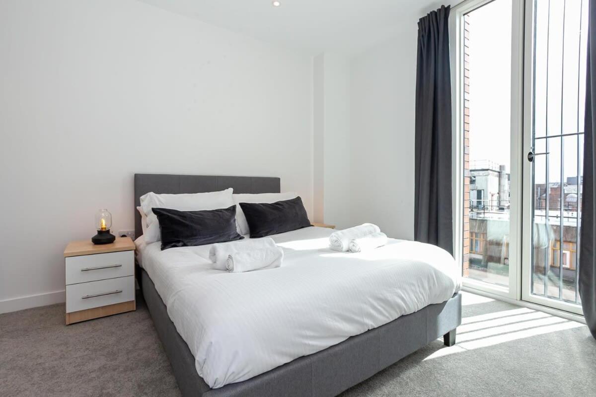 Spacious 2 Bed Apartment In Central Manchester Exterior foto
