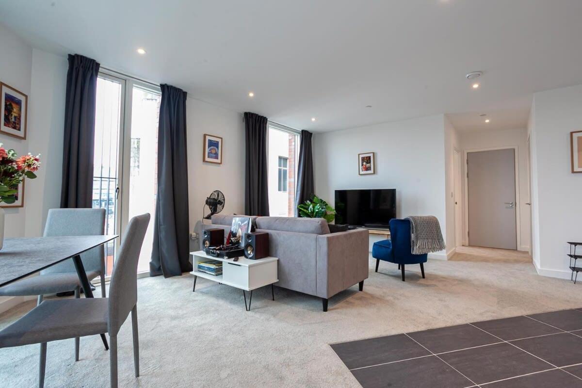 Spacious 2 Bed Apartment In Central Manchester Exterior foto