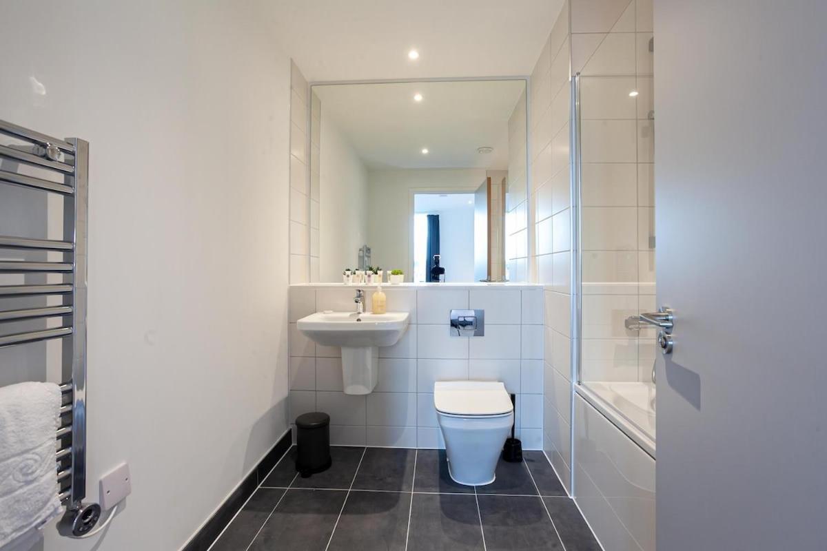 Spacious 2 Bed Apartment In Central Manchester Exterior foto