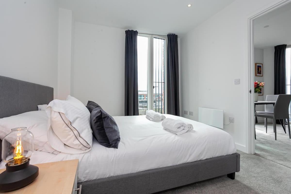 Spacious 2 Bed Apartment In Central Manchester Exterior foto