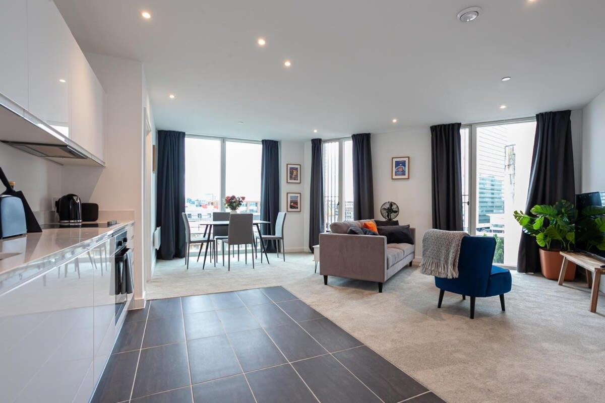 Spacious 2 Bed Apartment In Central Manchester Exterior foto